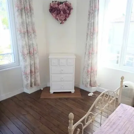 Centre Town House Free Wifi * Montembœuf